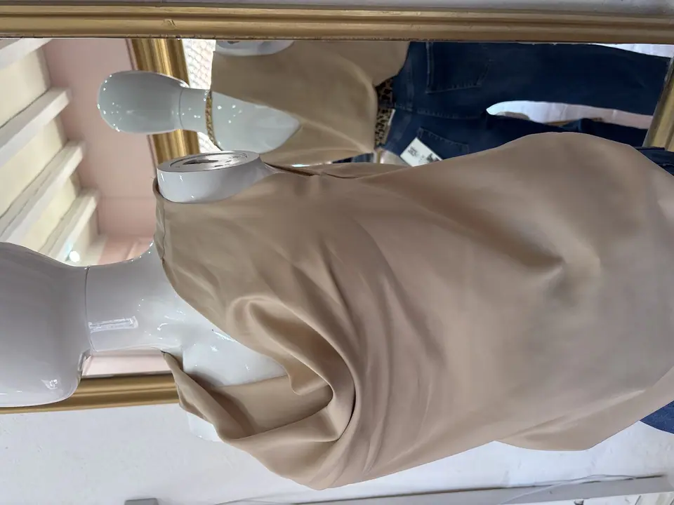 Blusa olgada cadena espalda