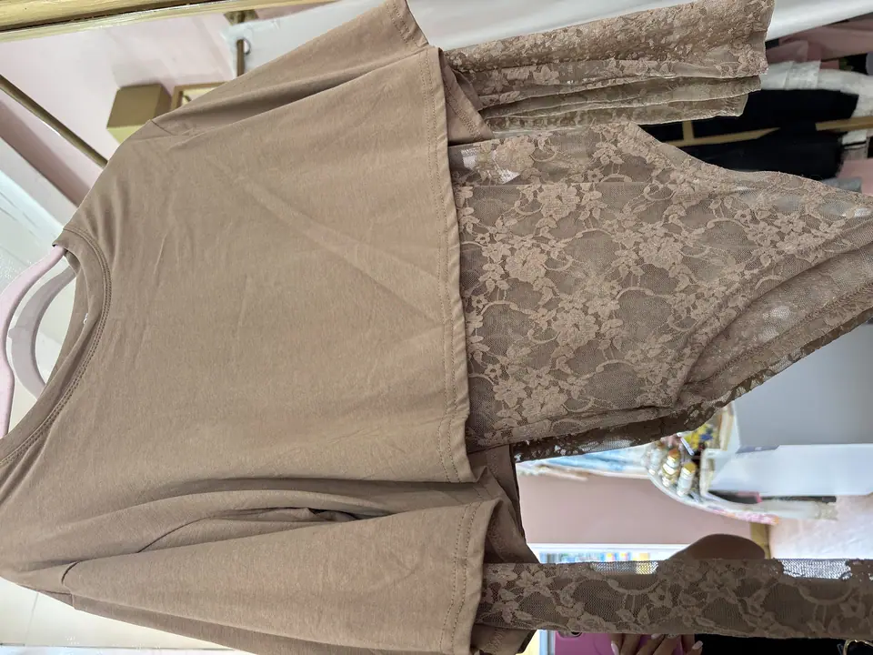 Blusa top con  encaje