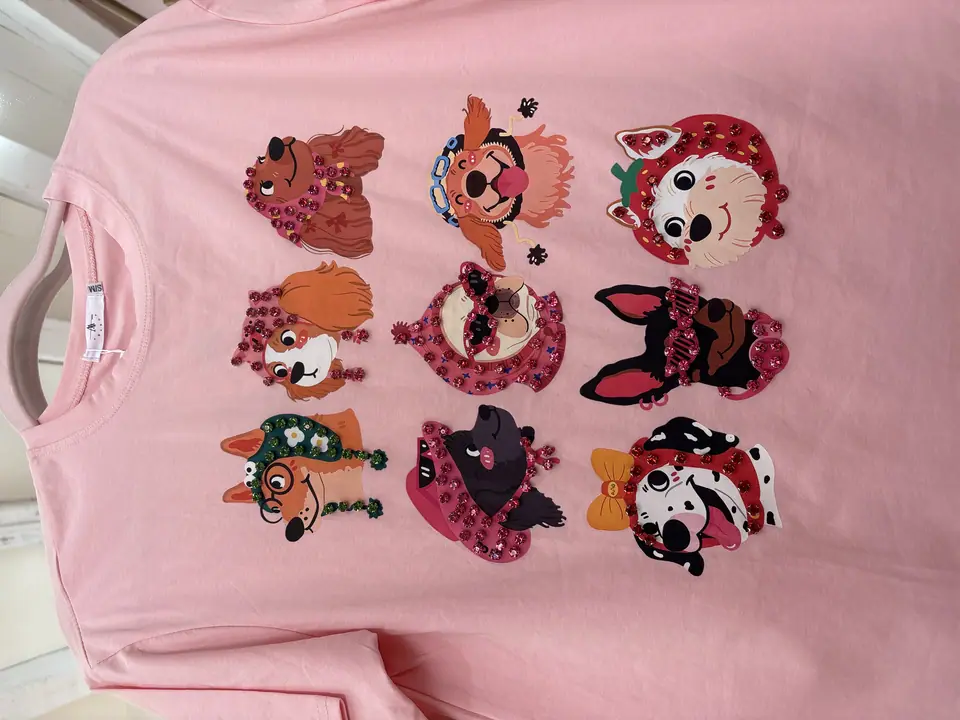 Blusa perritos con sombrero