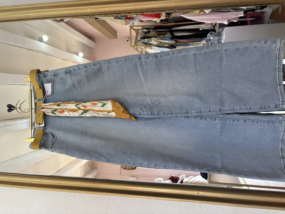 Pantalón cinturón amarillo