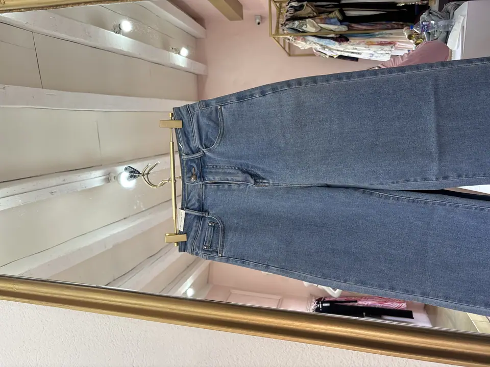 Pantalón over claro