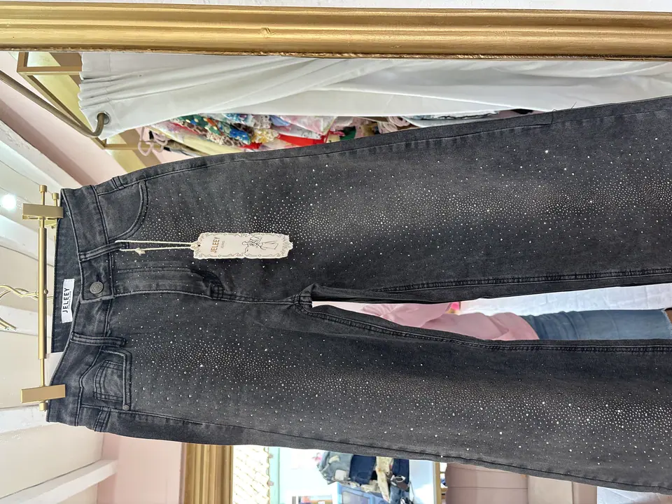 Pantalón de brillos