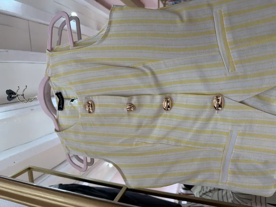 Conjunto rayado amarillo