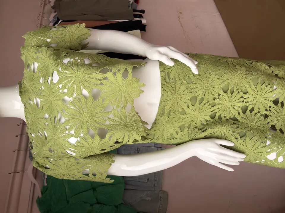 Conjunto verde encaje