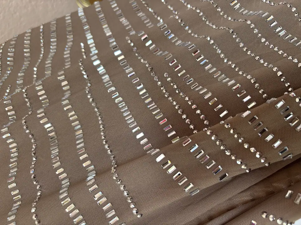 Vestido de brillos completo