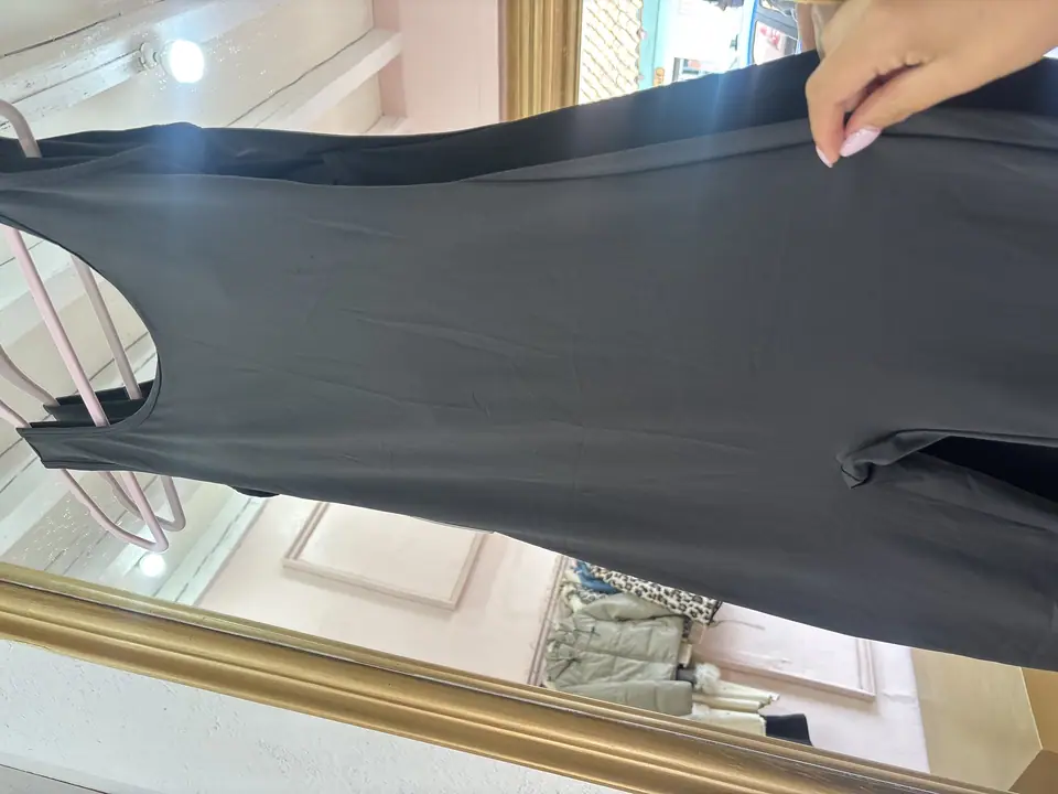 Palazo deportivo negro