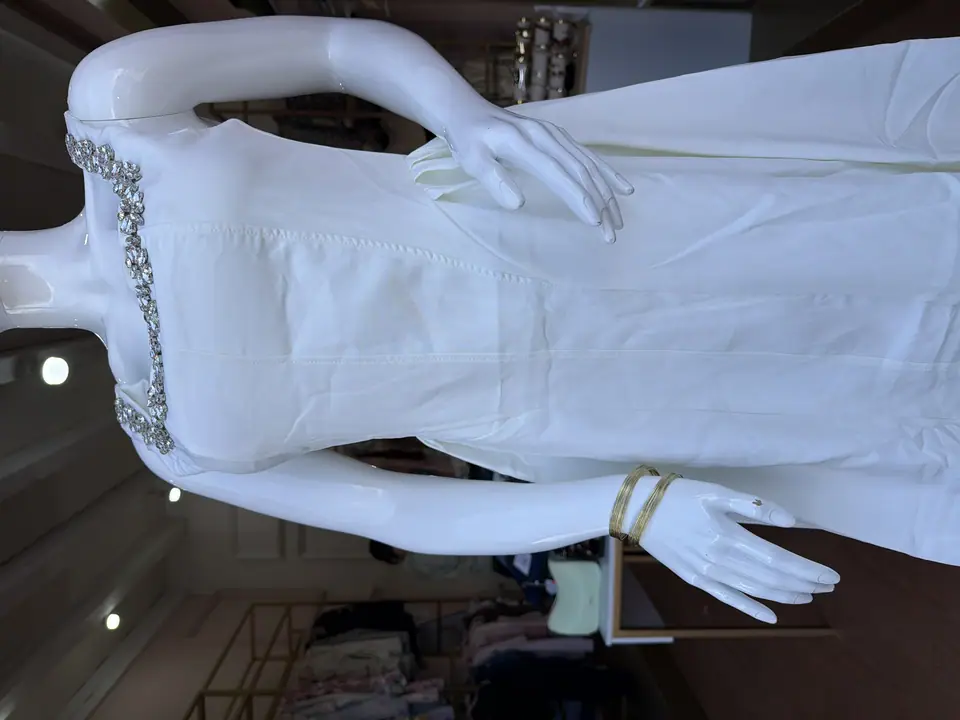 vestido ngro con brillos