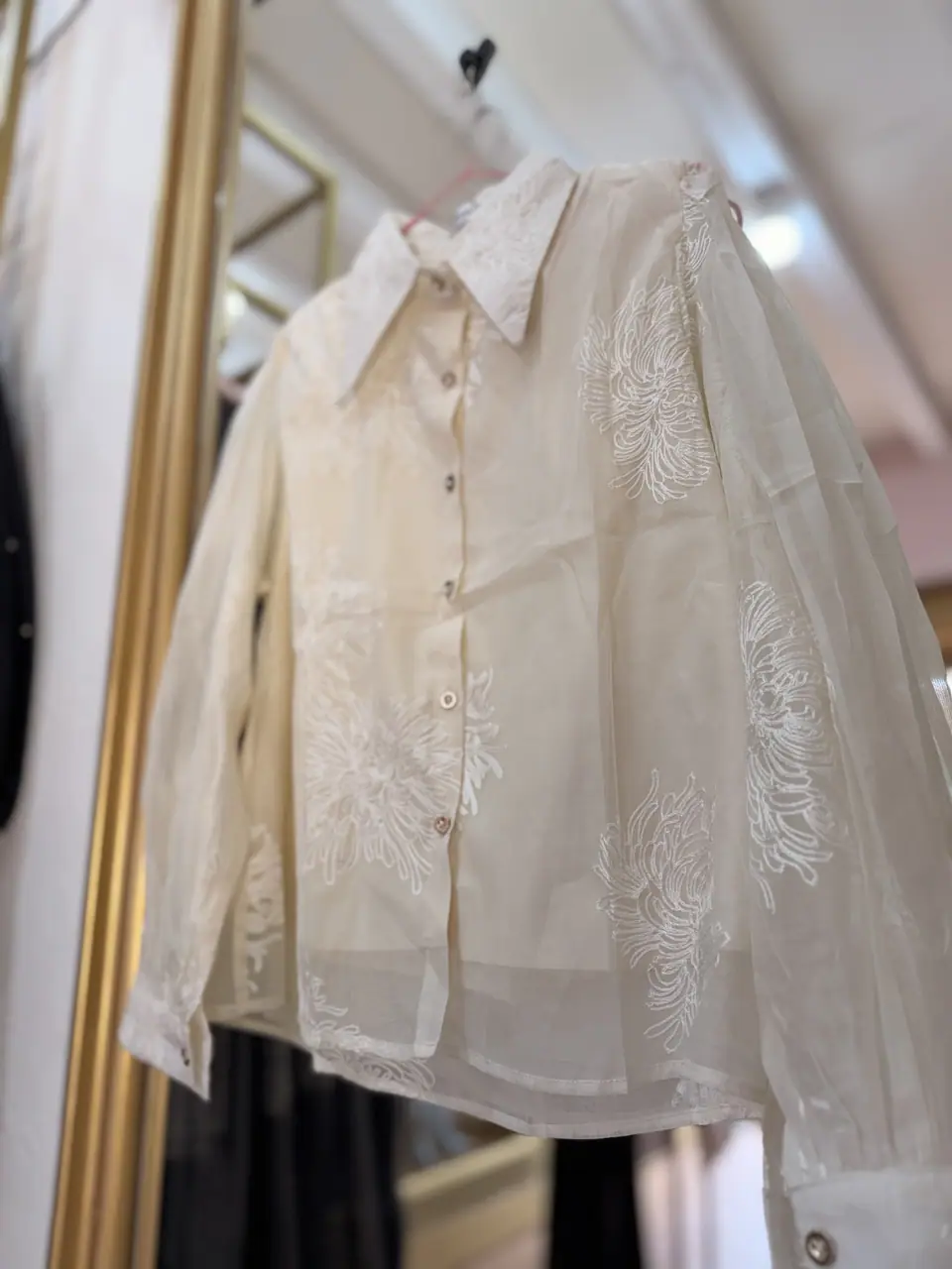 Camisa  beige ligera