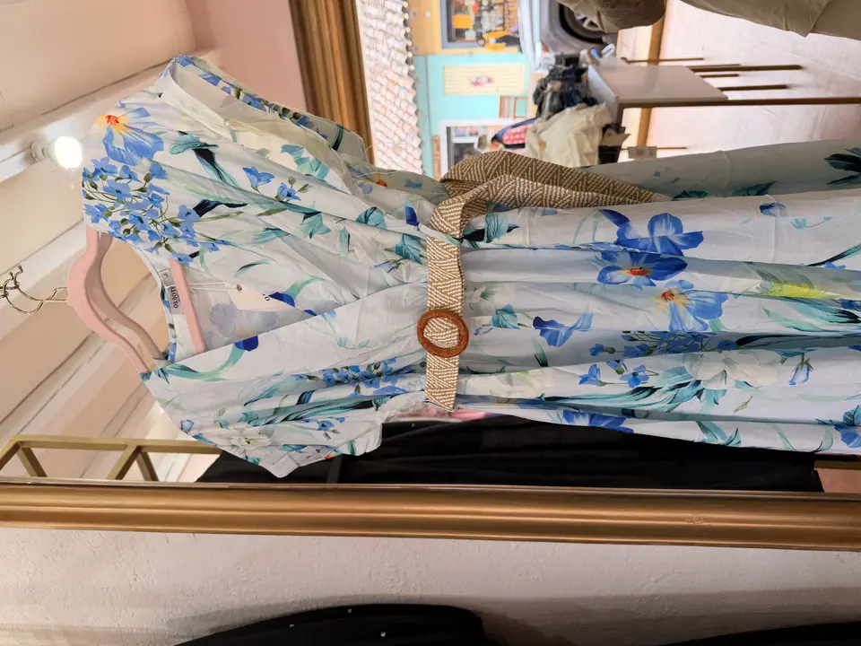 vestido azul de manga globo