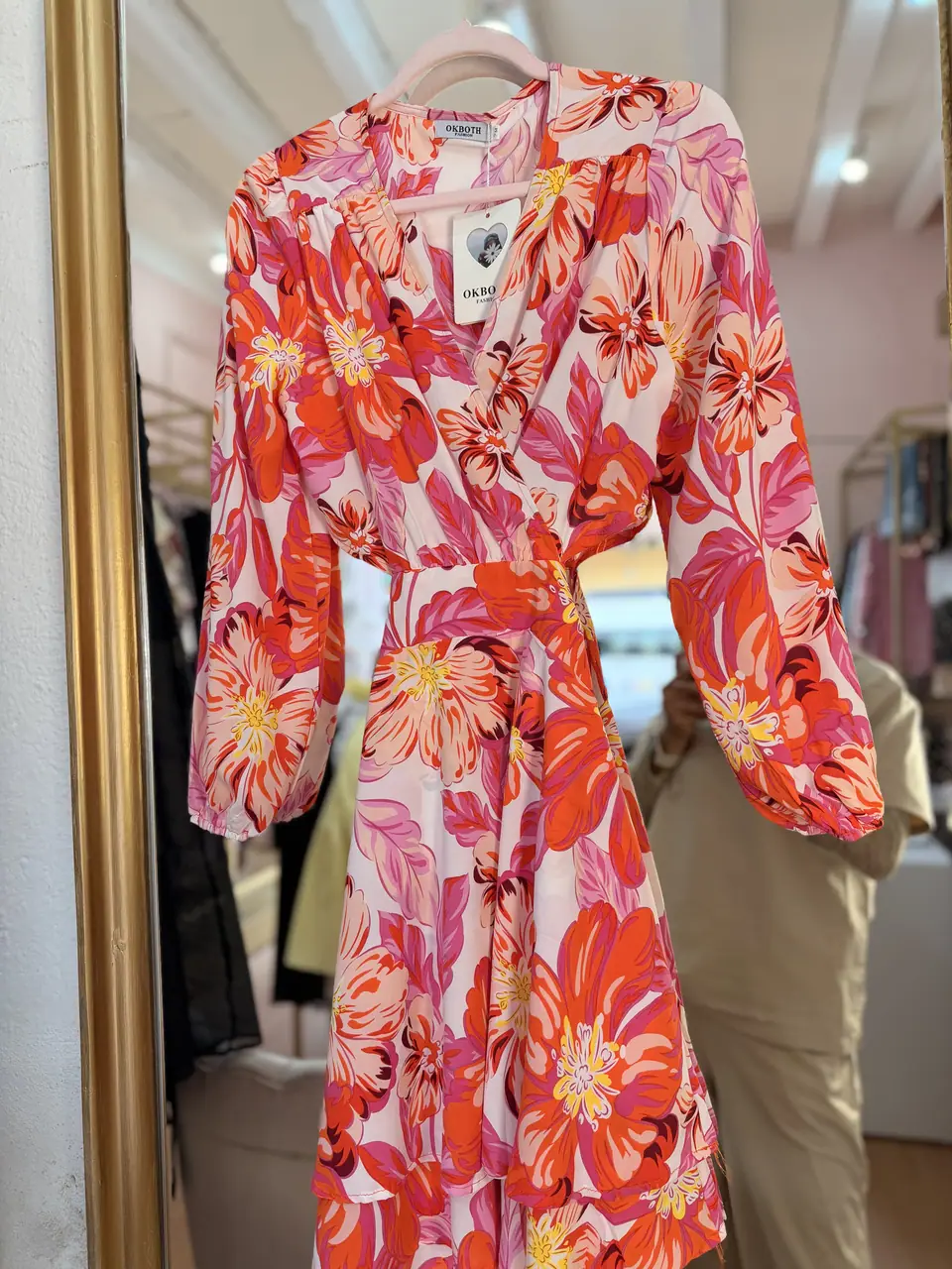 Vestido asimétrico de flores