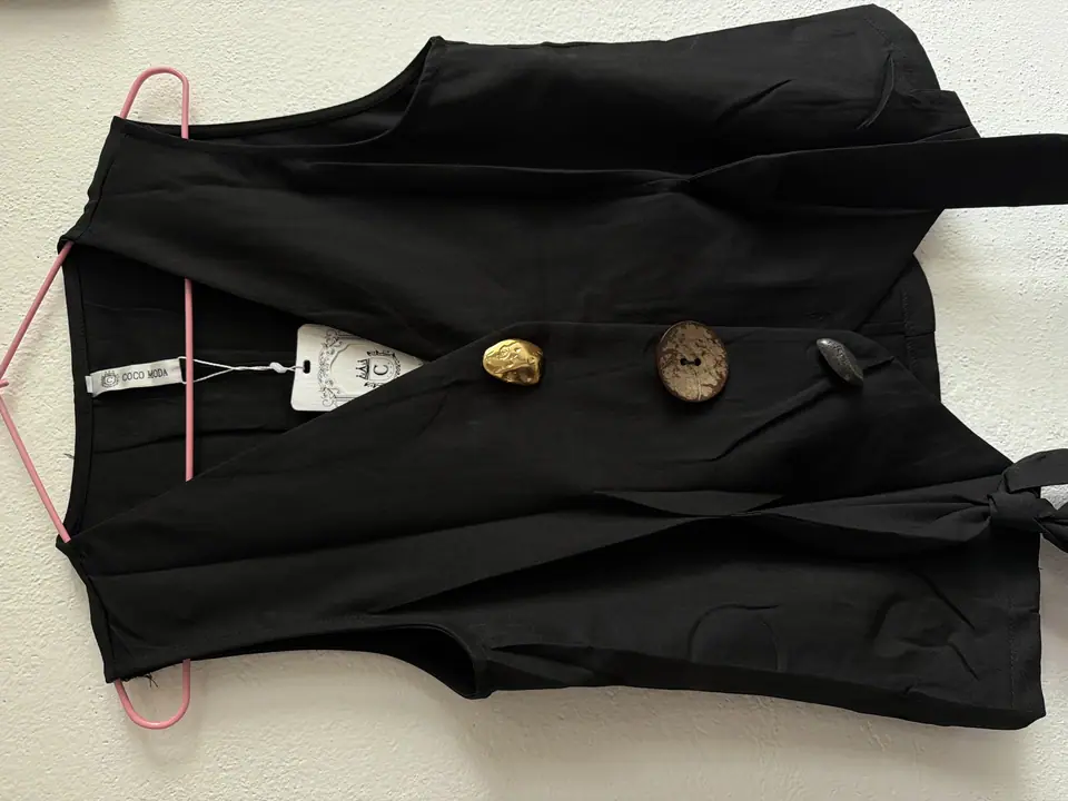 Conjunto negro botón grande