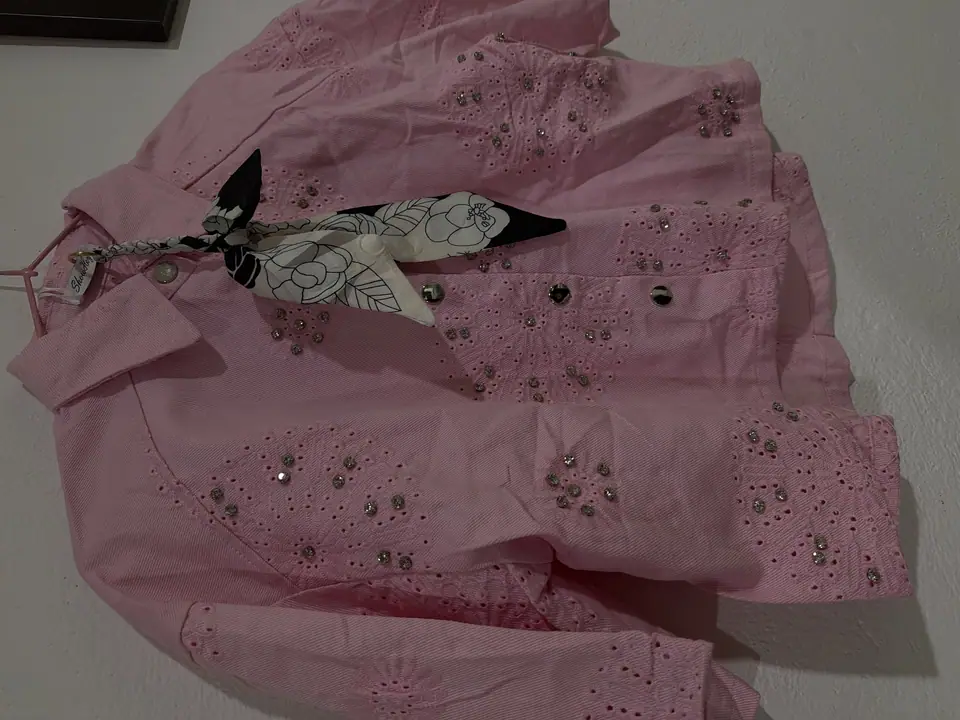 Conjunto rosa de mezclilla