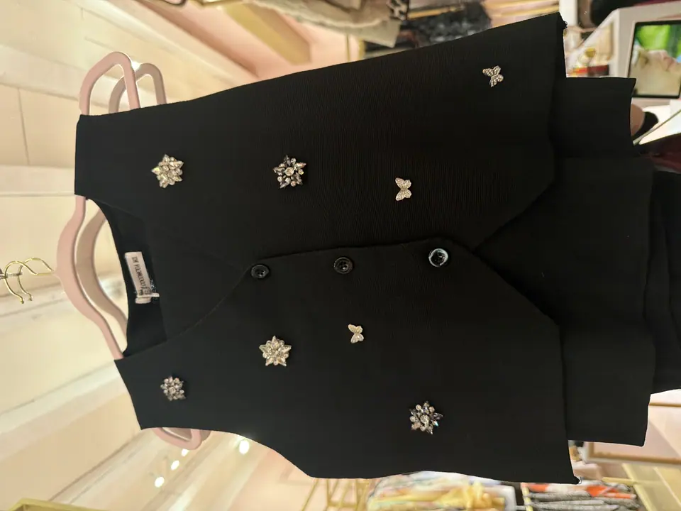 Conjunto punto chaleco brillos