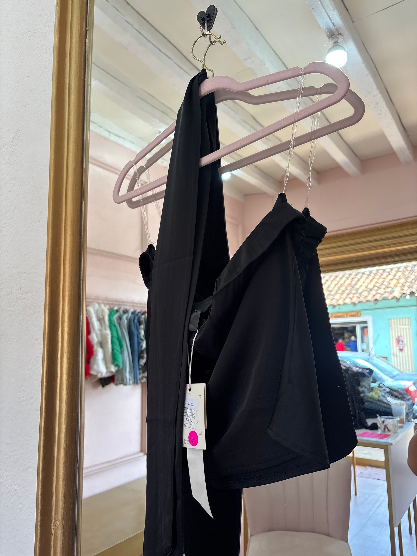 Blusa satin cuello tira