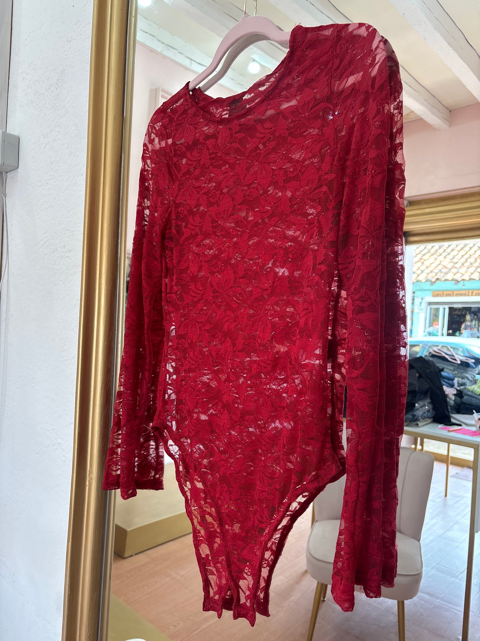 Body rojo encaje