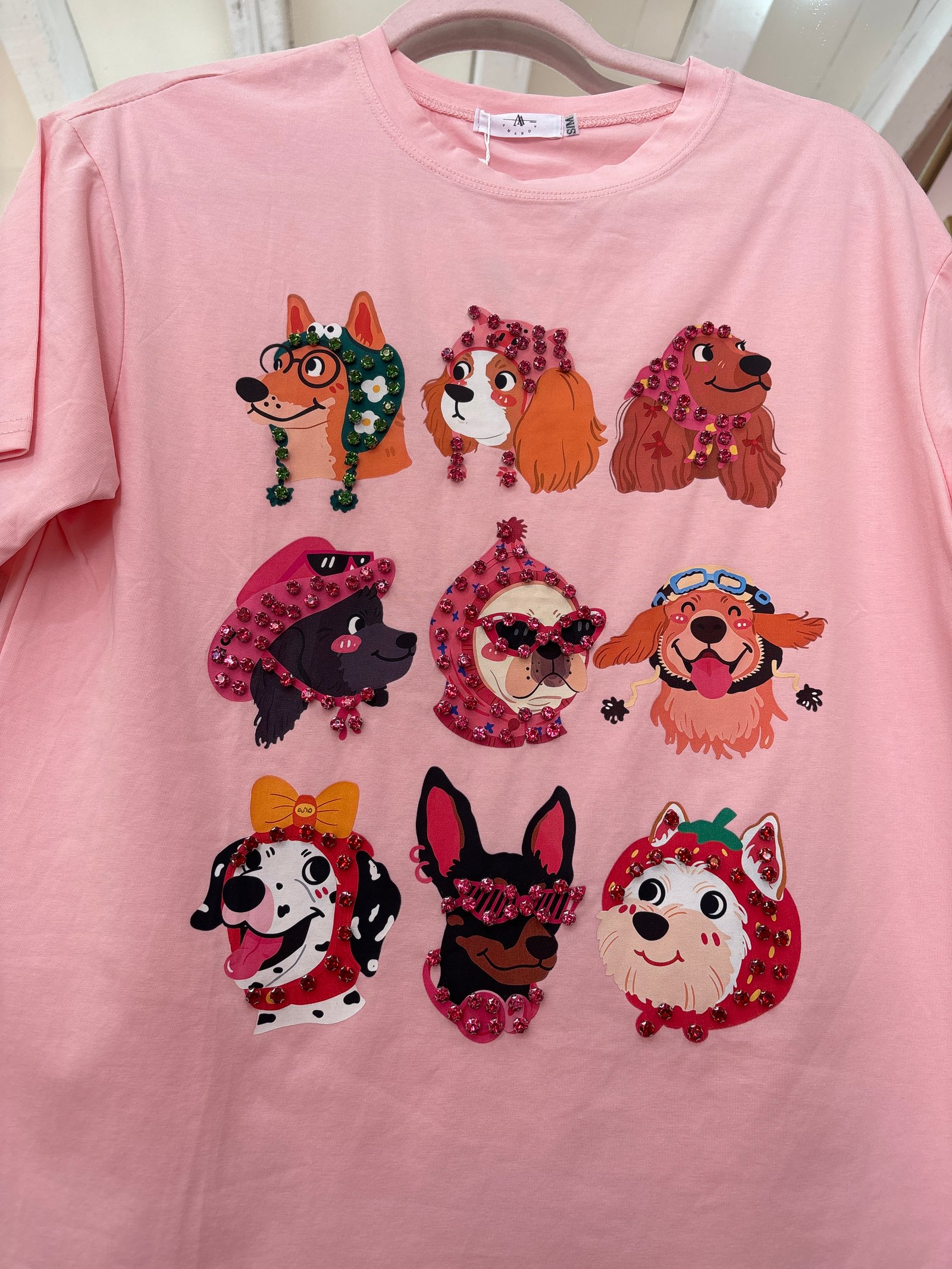 Blusa perritos con sombrero