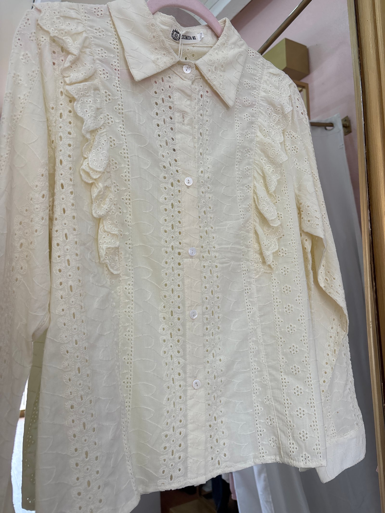 Camisa encaje flores