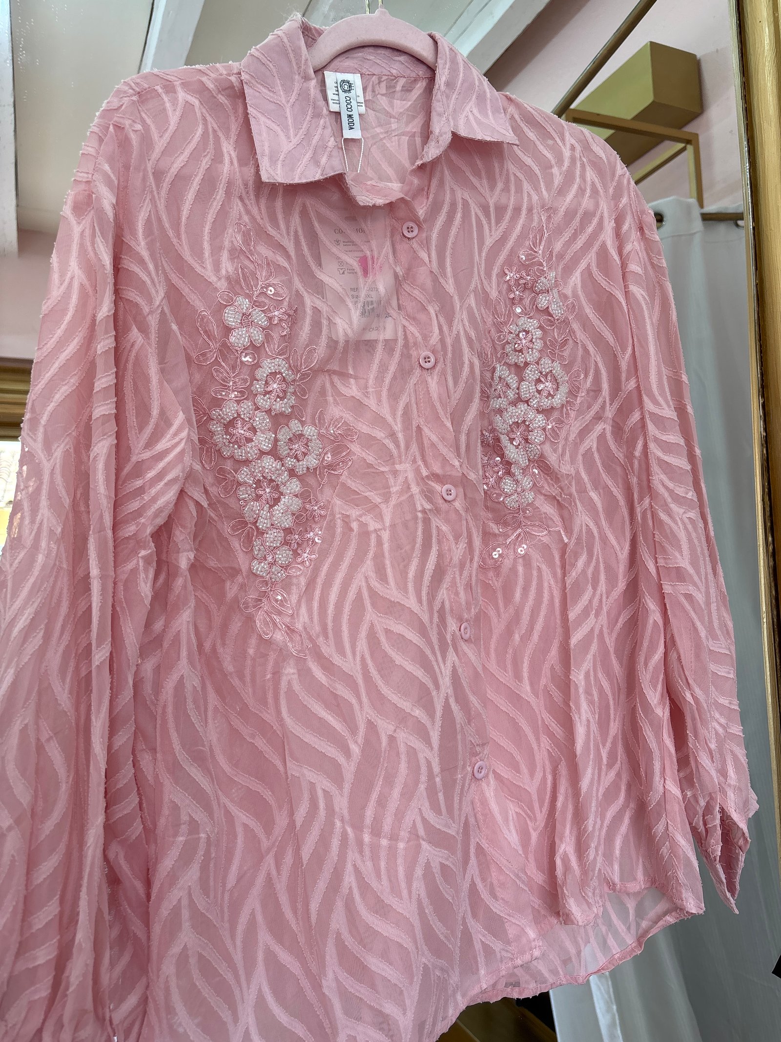 Camisa de lentejuelas transparente