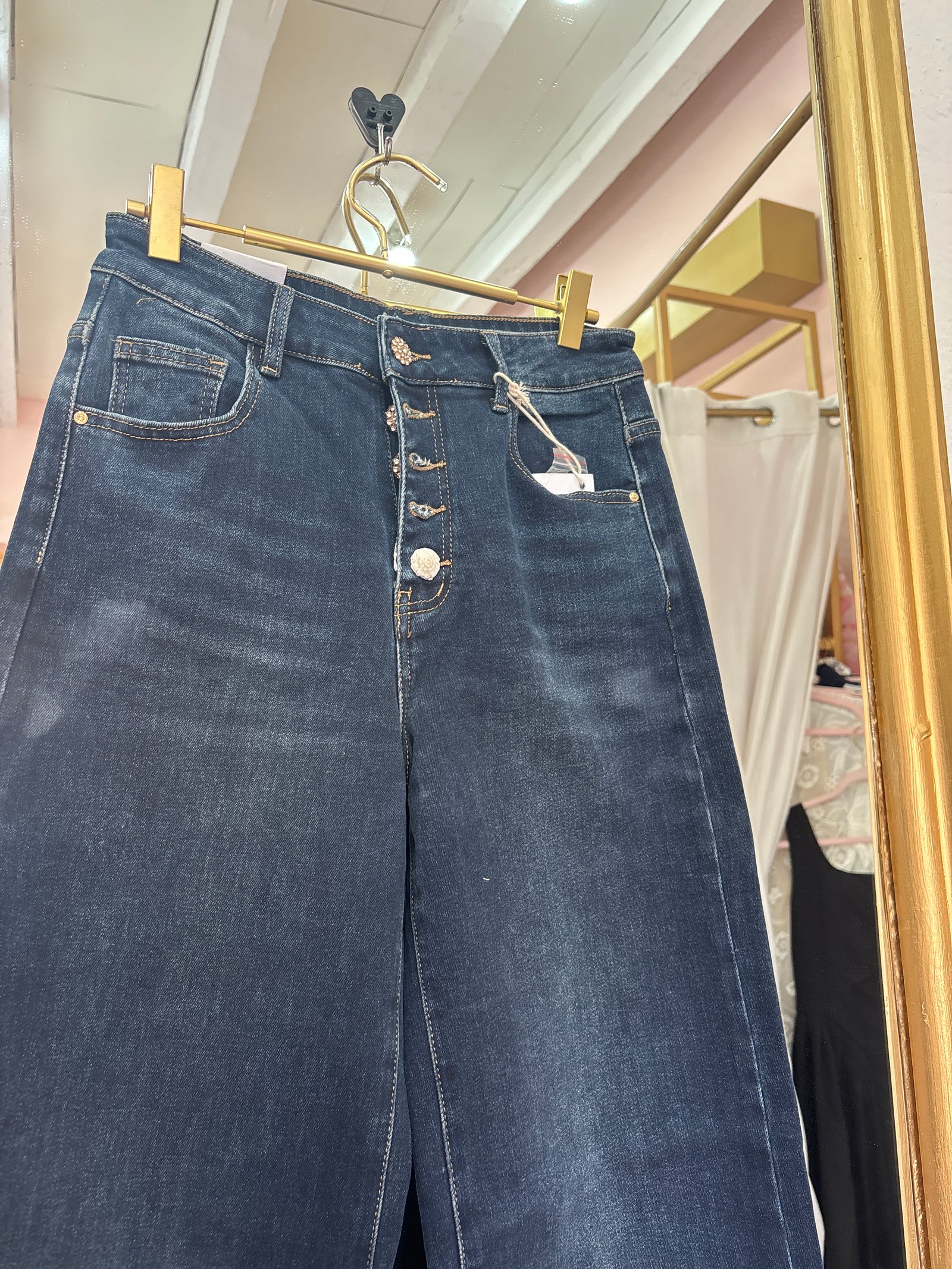 Pantalón 6 botones