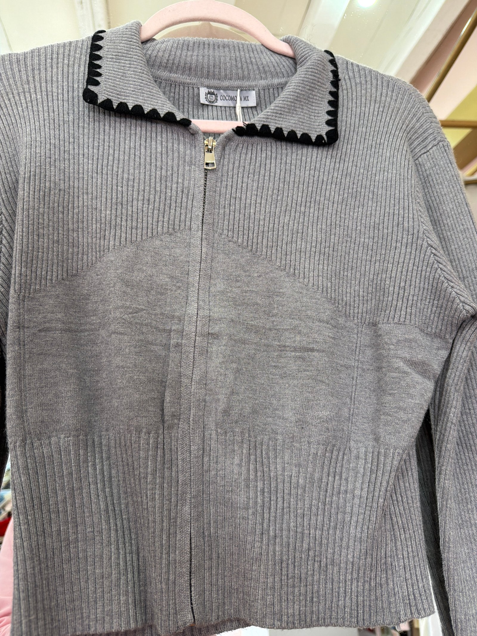 Suéter básico gris