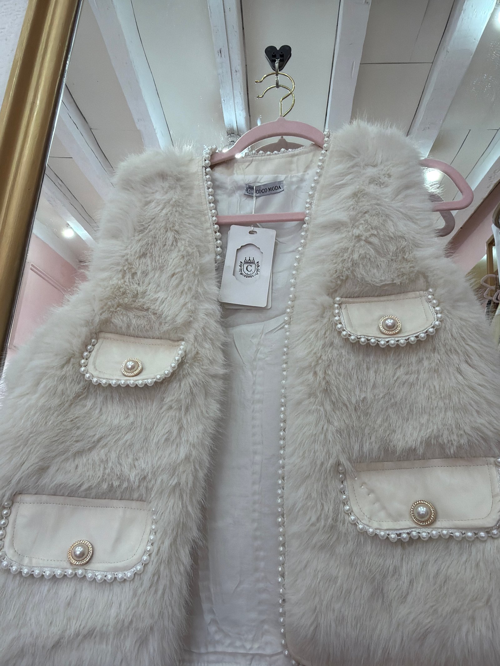 Chaleco perlas y peluche