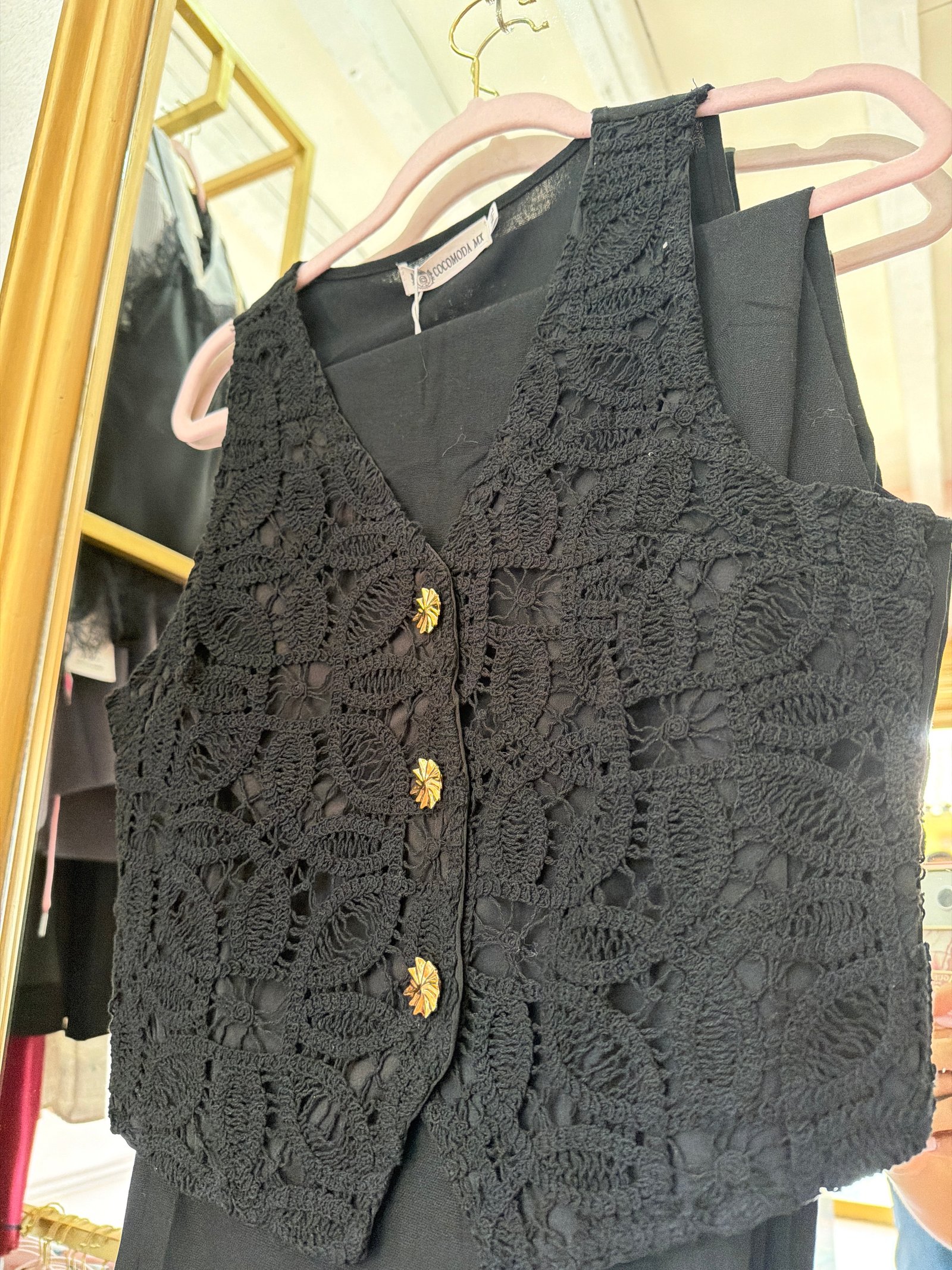 Conjunto negro chaleco de emcaje