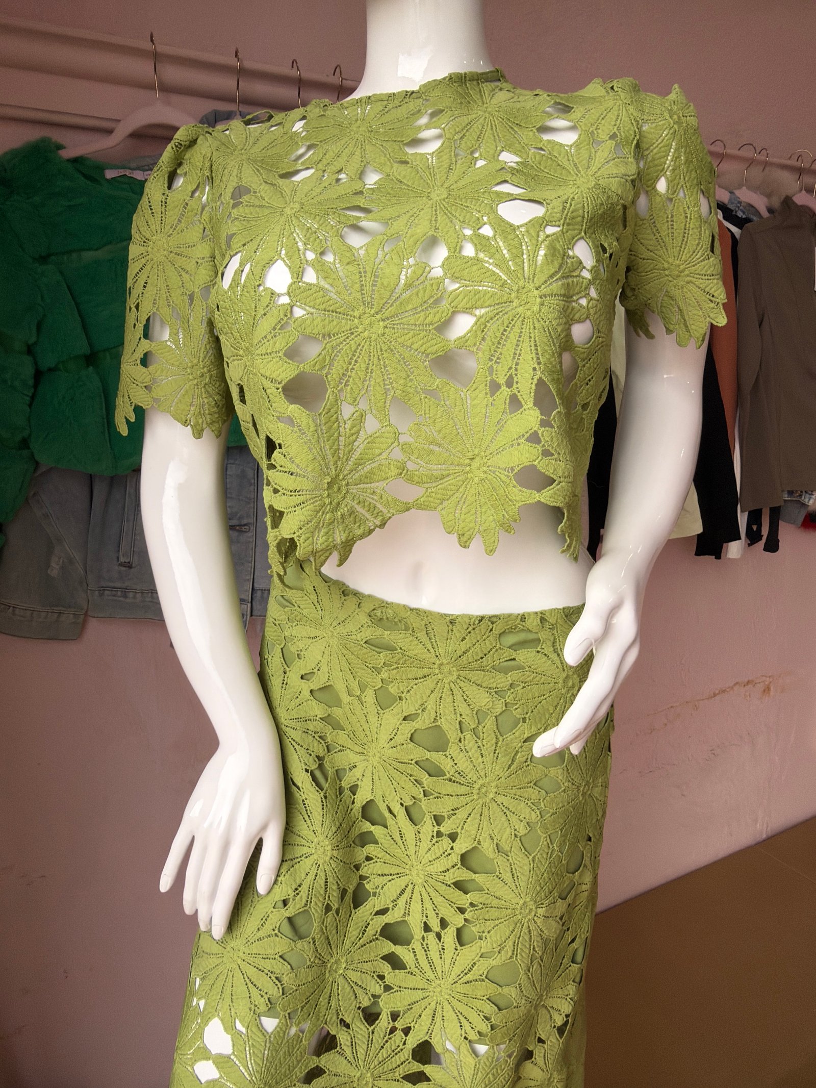 Conjunto verde encaje