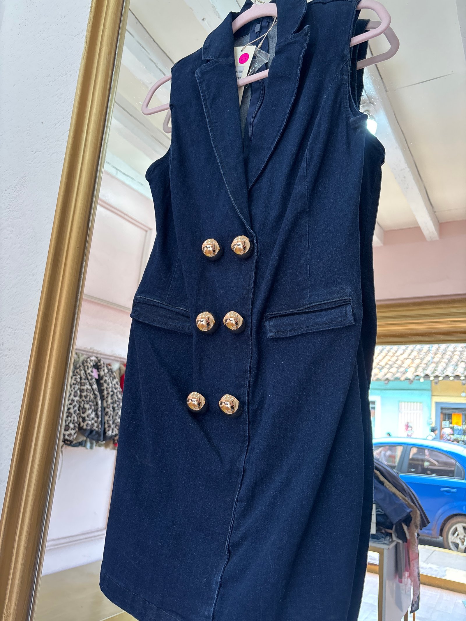 Vestido mezclilla botón dorado