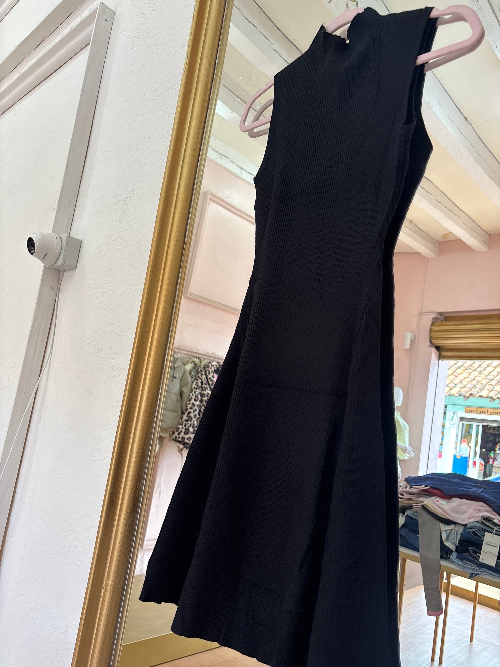 Vestido pegado negro
