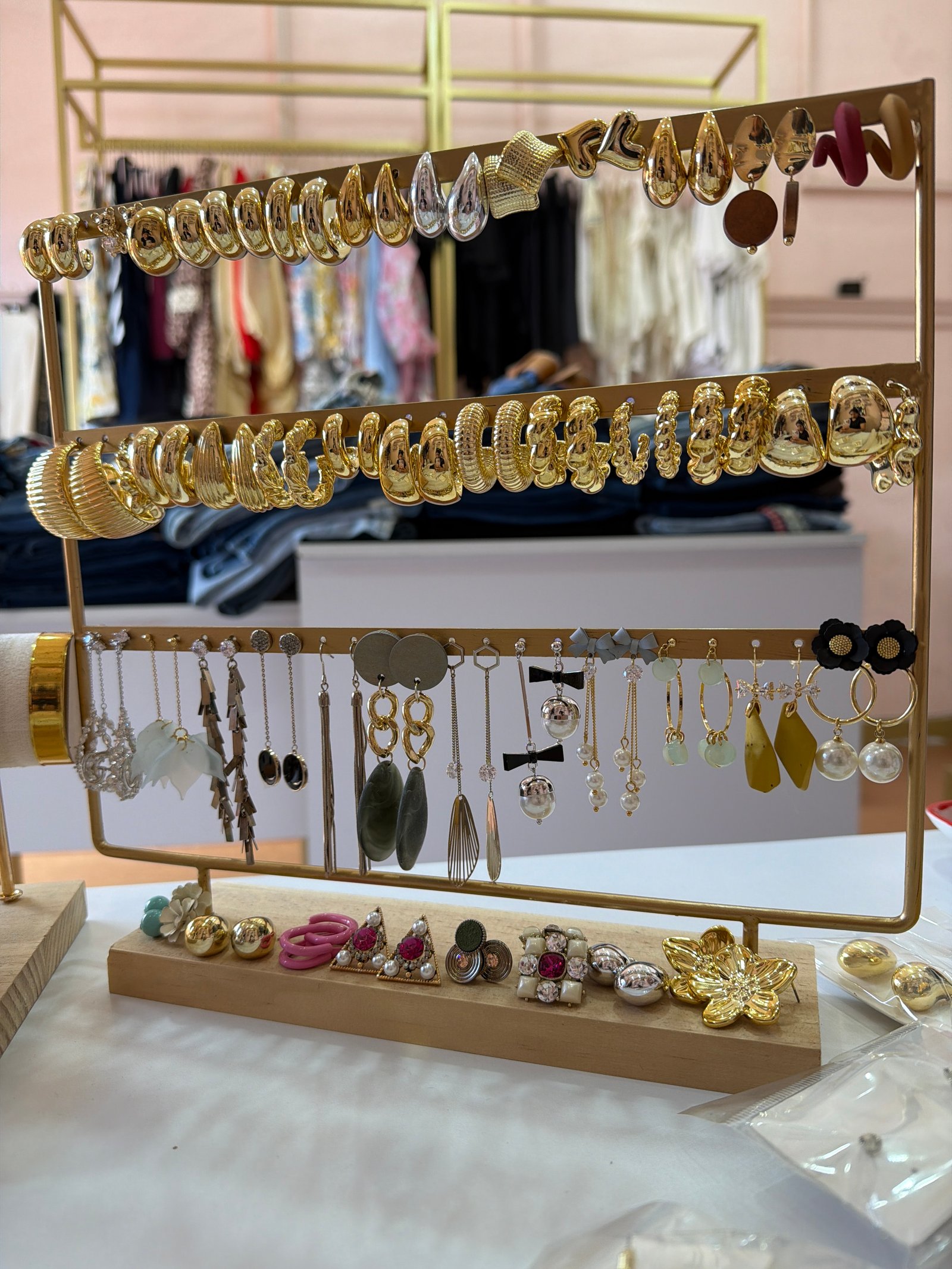 Aretes