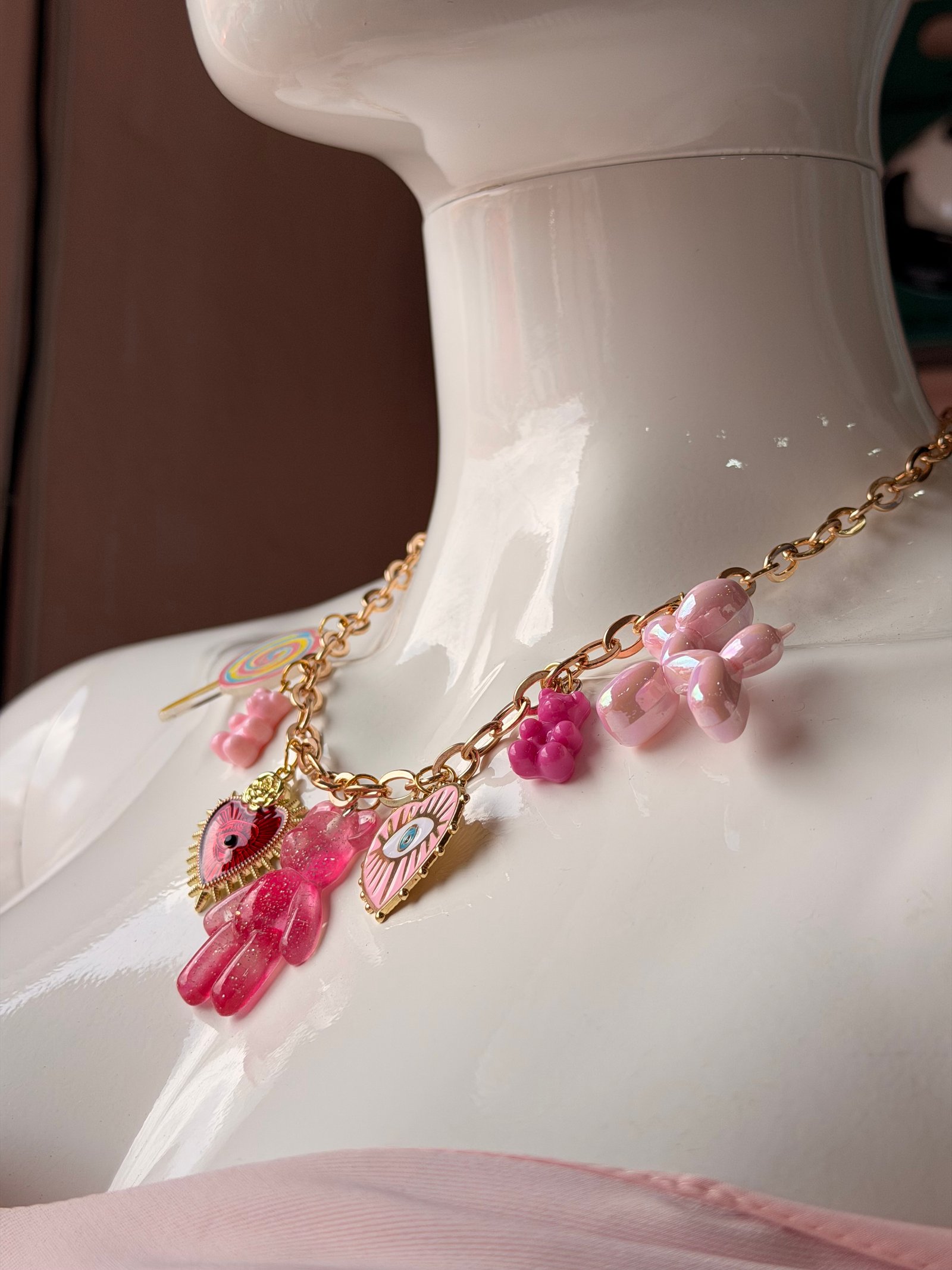Maxi collar