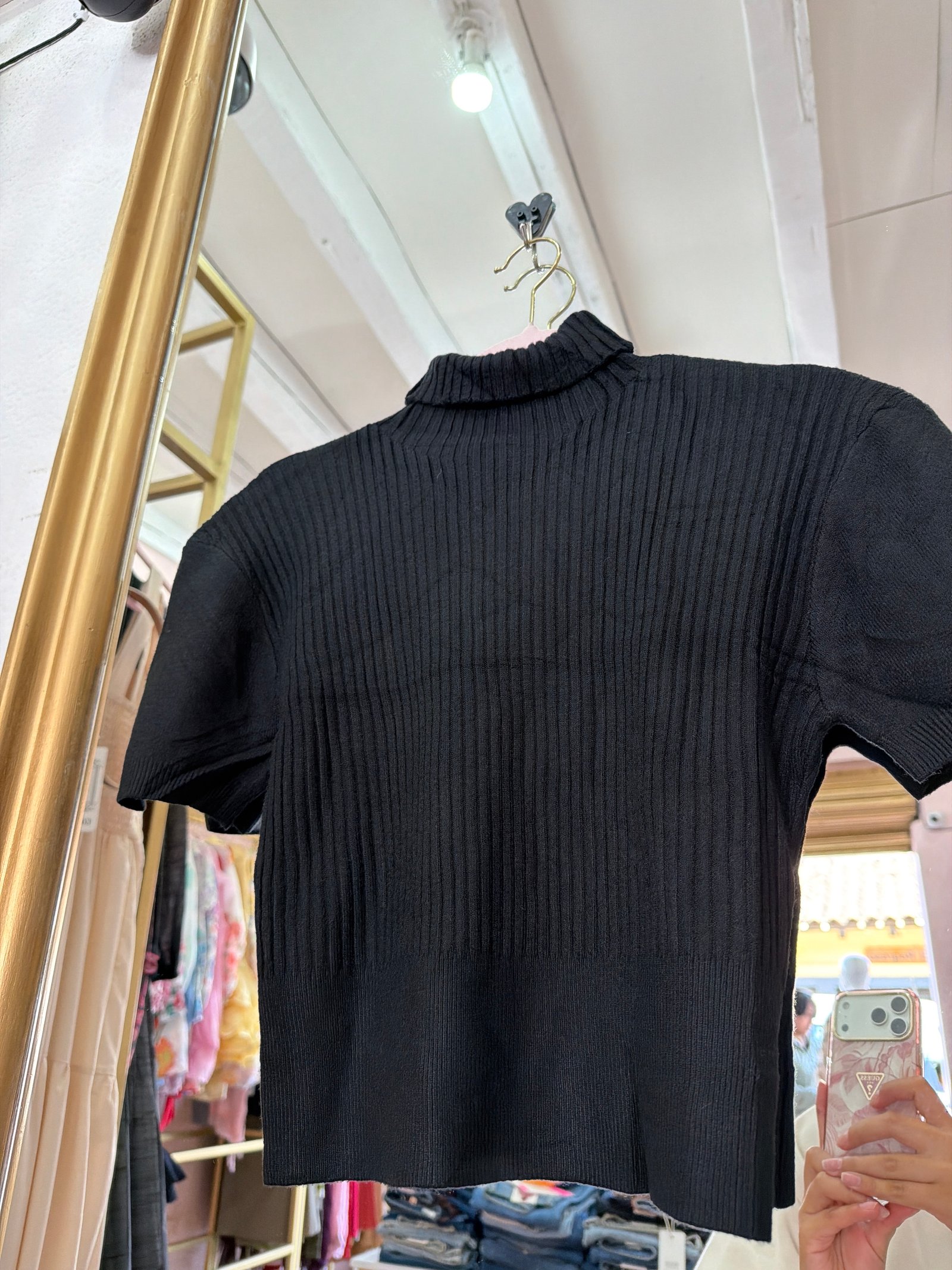Blusa cuello alto manga corta