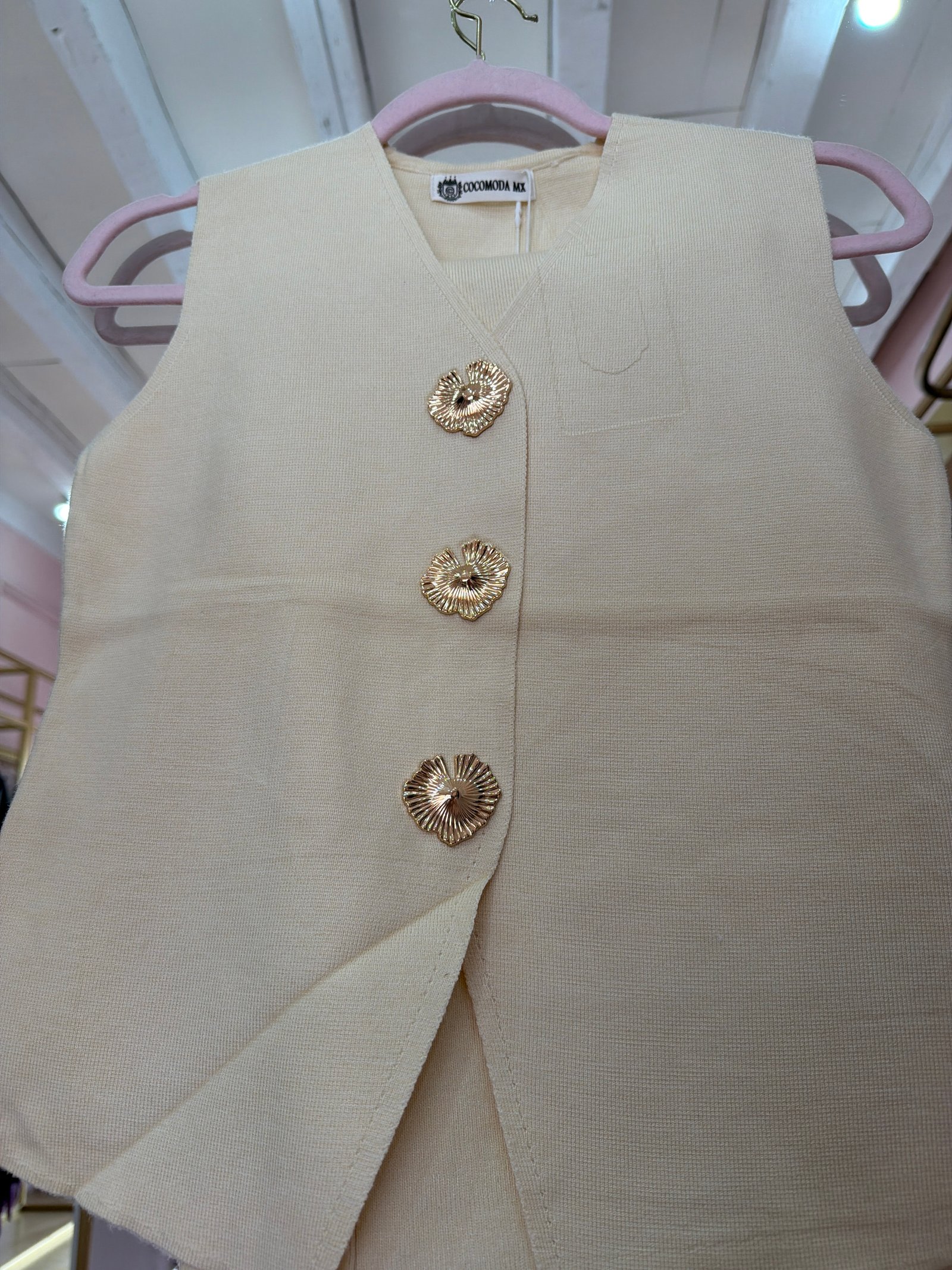 Conjunto punto amarillo claro