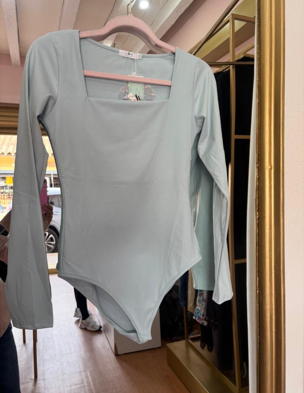 Body manga larga