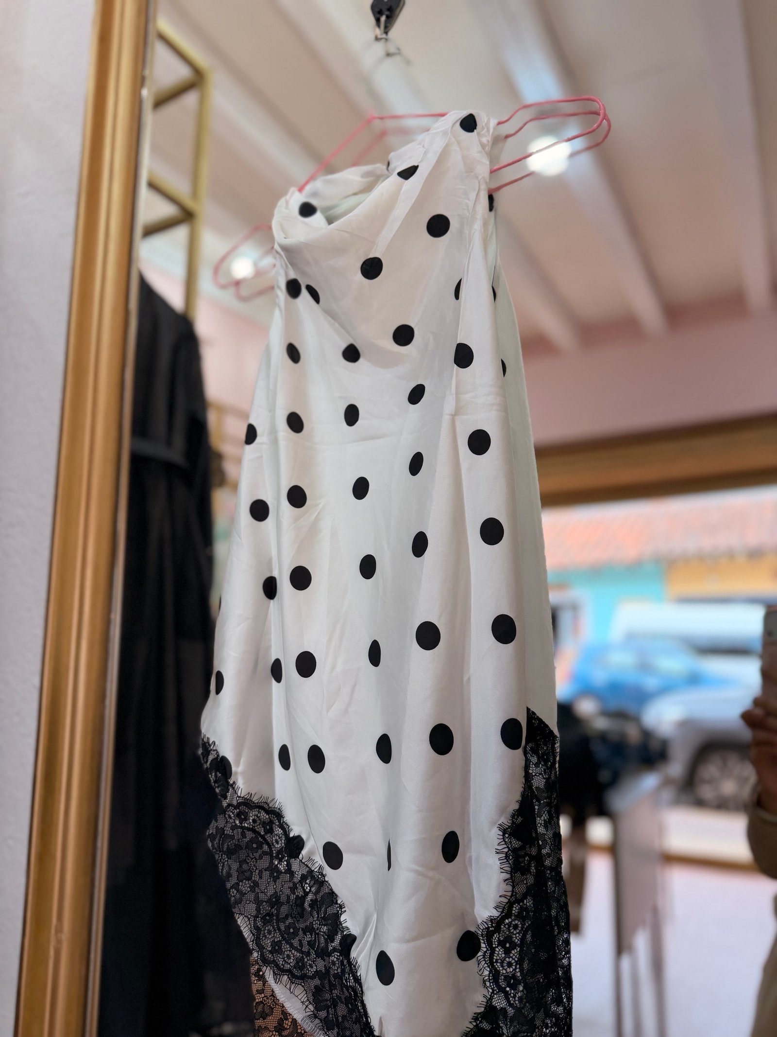 blusa satin con puntos